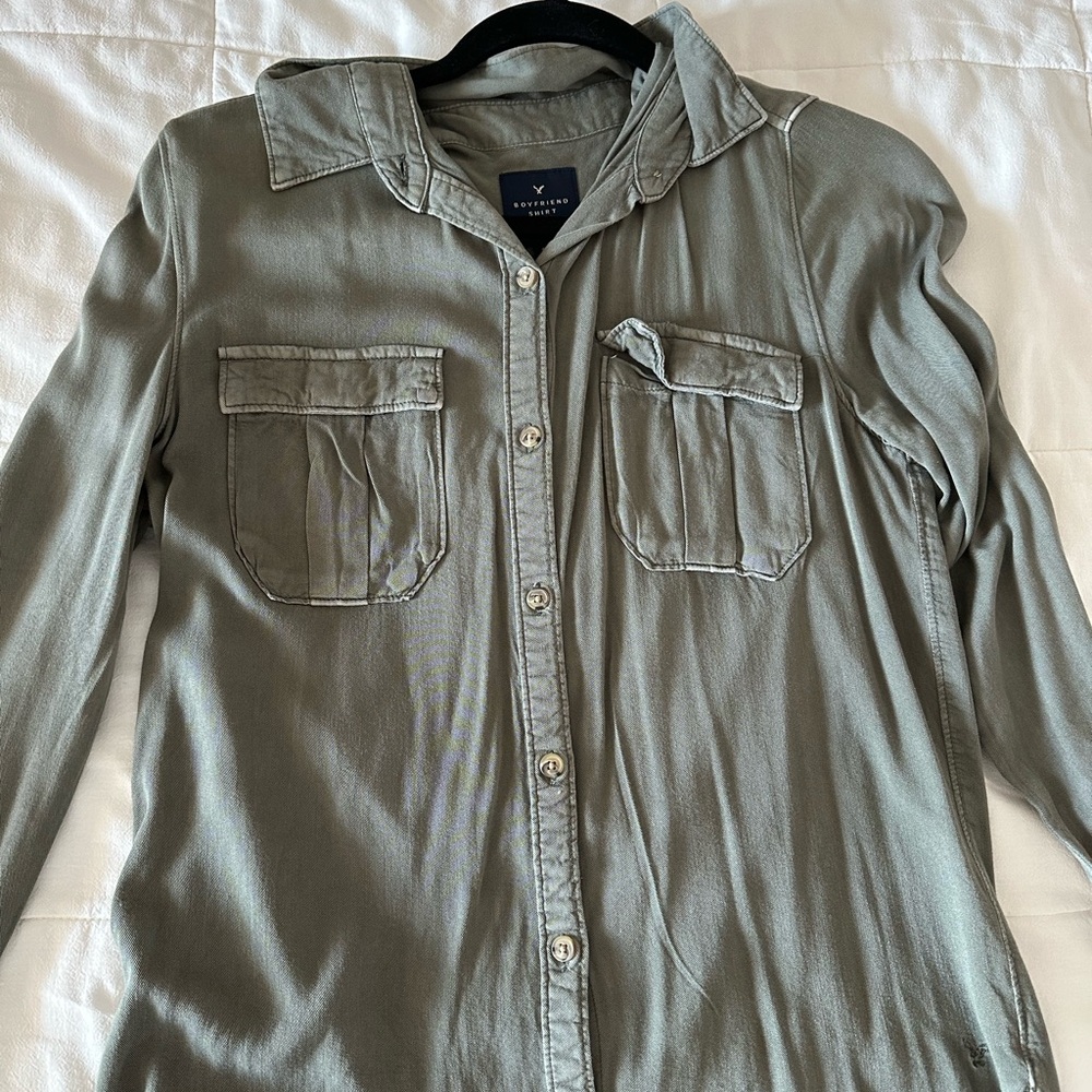 American Eagle Olive Button Down Shirt